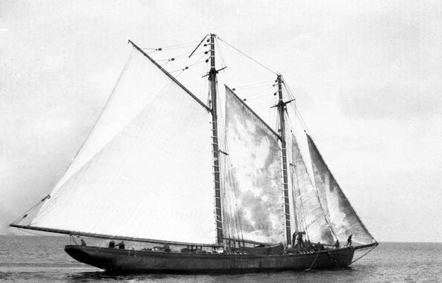 Banking Schooner 'Lillian M. Richards' - Grand Bank - 1930s