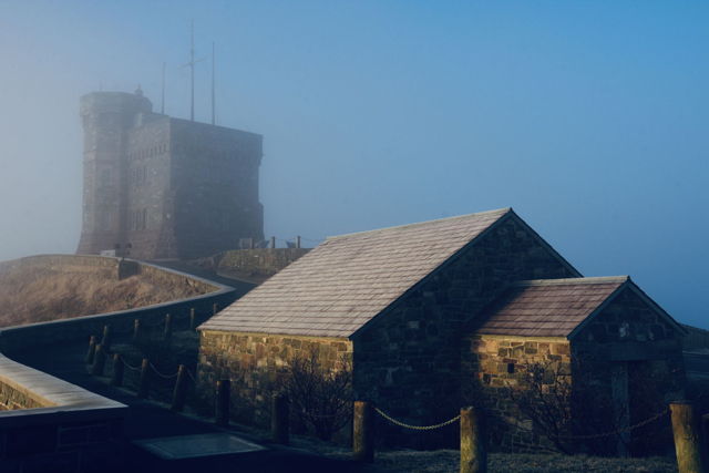 A Foggy Frosty Dawn on The Hill