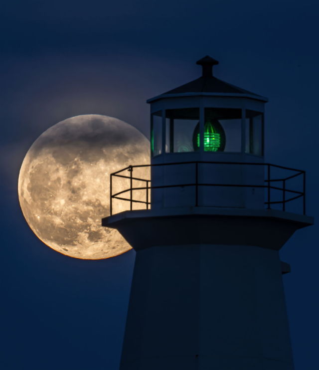 Cape Spear Super Pink Moon | Ray Mackey | ARTfunnels