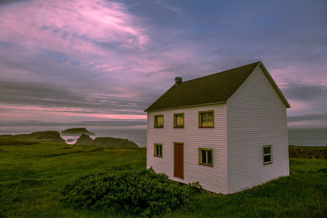 Saltbox in Pink