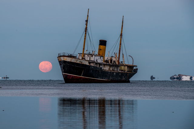 SS Kyle  and  Wolf Moon