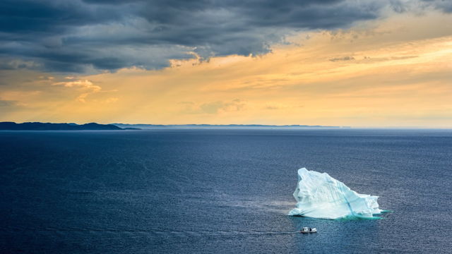 Iceberg Cruise