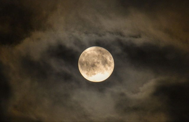 Moody Moon