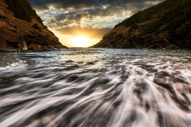 Sunrise Between The Cliffs